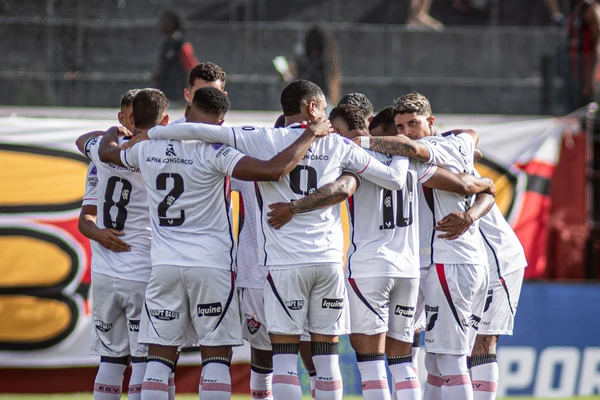 Vitória vai para segunda partida do ano com equipe alternativa