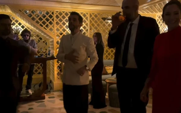 Wagner Moura comemora o Globo de Ouro