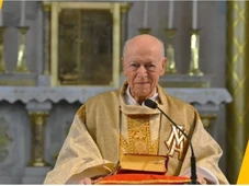 Imagem - Padre de 103 anos morre logo após rezar Ave-Maria