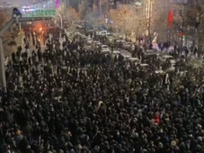 Imagem - Milhares de pessoas protestam no Irã após mortes de manifestantes