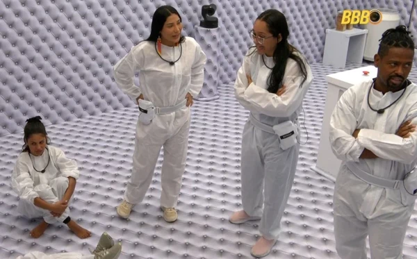 Gabriela, Livia, Rafaella e Leandro no Quarto Branco do BBB 26