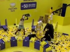 Imagem - BBB 26: Henri Castelli sofre convulsão durante Prova do Líder: 'Ele está virando o olho'