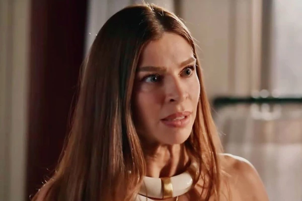 Arminda fica completamente alucinada nos próximos capítulos de 'Três Graças'