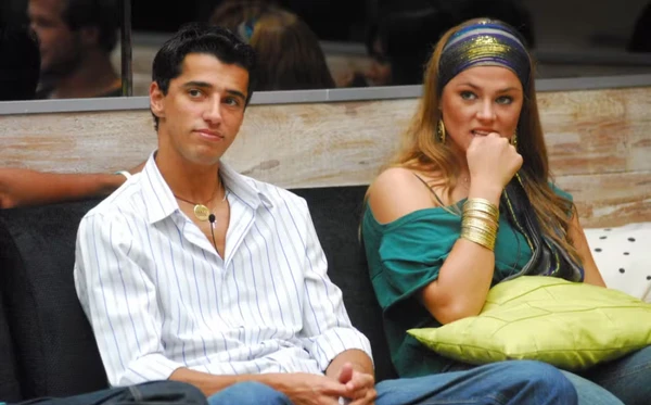 Bruna Tavares com Alberto Cowboy no BBB 7