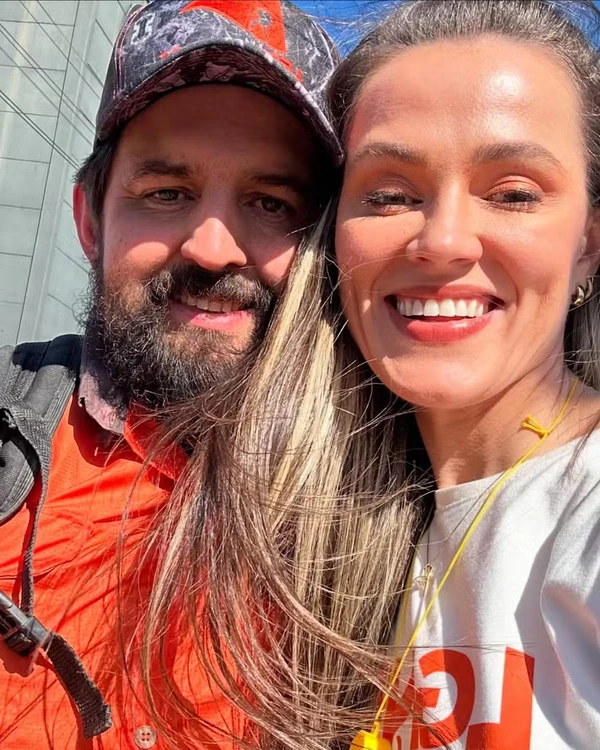 Bruna Tavares com o marido por Reprodução