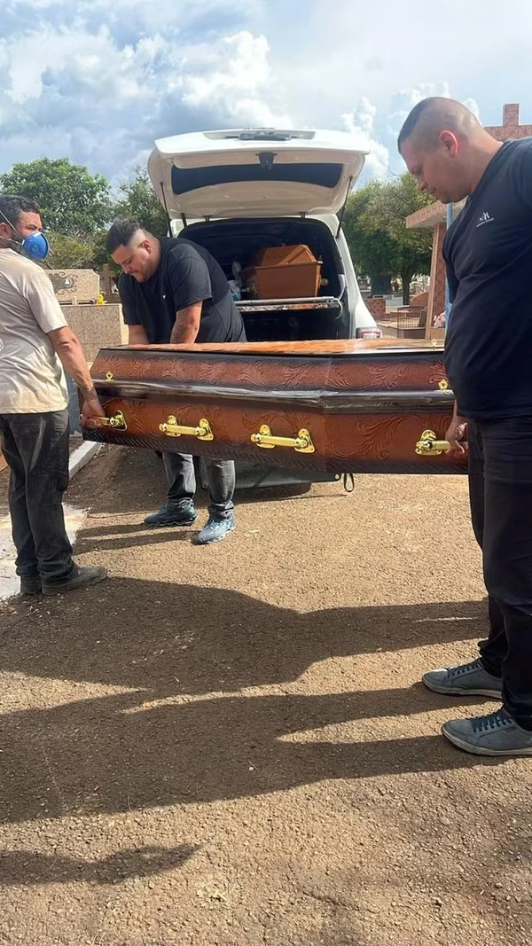 Enterro do corpo de Miguel por Reprodução