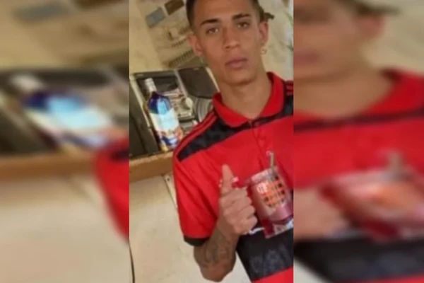 Jovem de 18 anos é morto a facadas após marcar encontro pela internet e cair em emboscada