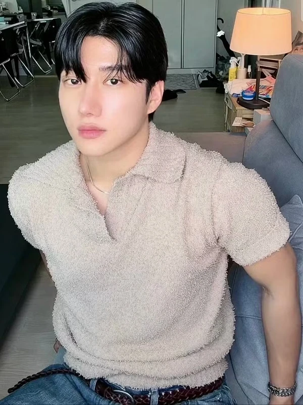 Sunghoon Jang por Reprodução