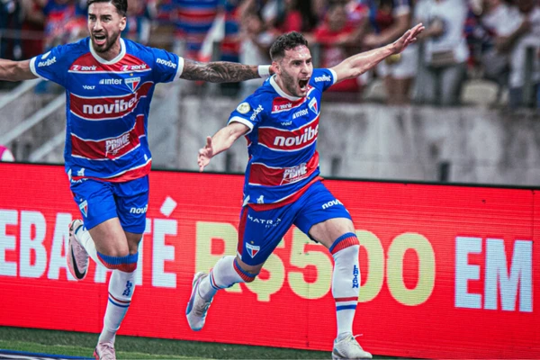 Vitória negocia contratação do volante Emmanuel Martínez, do Fortaleza por Mateus Lotif/Fortaleza