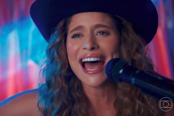 Agrado pode ter segredo revelado em 'Coração Acelerado'