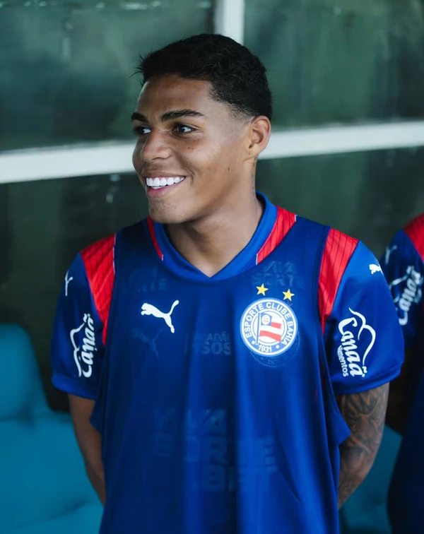 Caio Suassuna  por Reprodução