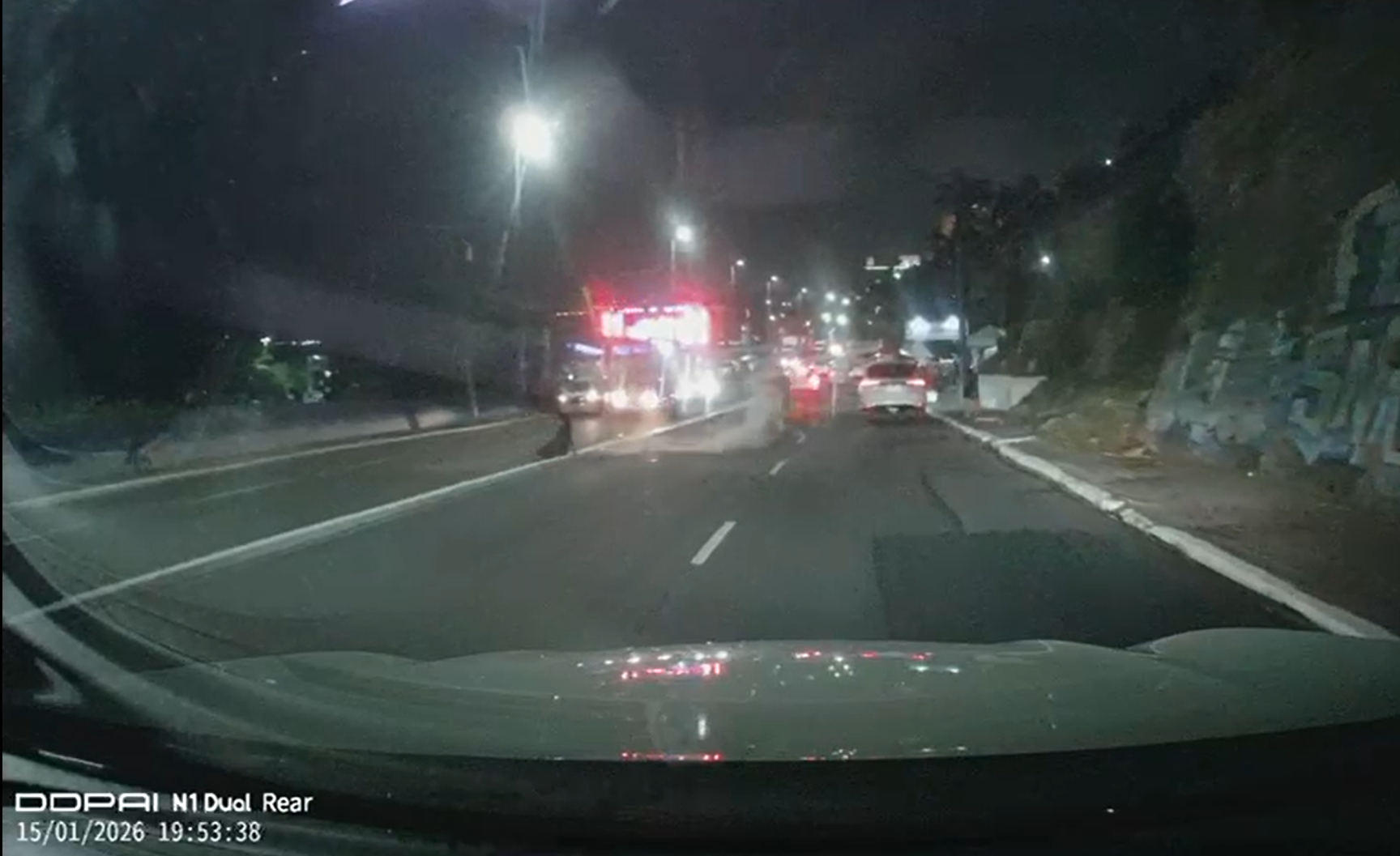 Dois homens morrem após troca de tiros na Avenida Contorno por Reprodução