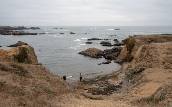 Glass Beach por Reprodução | California Through My Lens