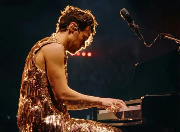 Harry Styles na "LOVE ON TOUR" por Reprodução/Redes Sociais 