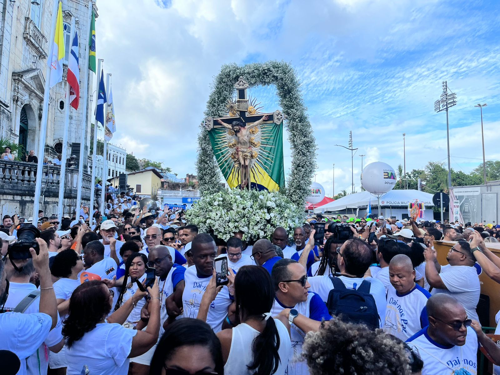 Imagem do Senhor do Bonfim sai da Basílica da Conceição da Praia por Jorge Gauthier 