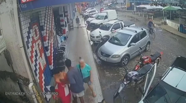 Influenciadora é vítima de importunação sexual em Poções por Reprodução