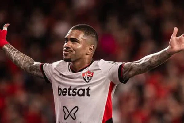 Lucas Esteves em ação pelo Vitória  por Victor Ferreira/EC Vitória