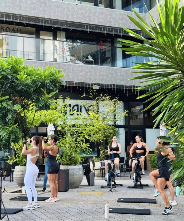 No 'verão sem ressaca', estabelecimentos como o Mana têm despontado como pontos de encontro do pós-treino e da vida ativa em Salvador por Mana/Divulgação