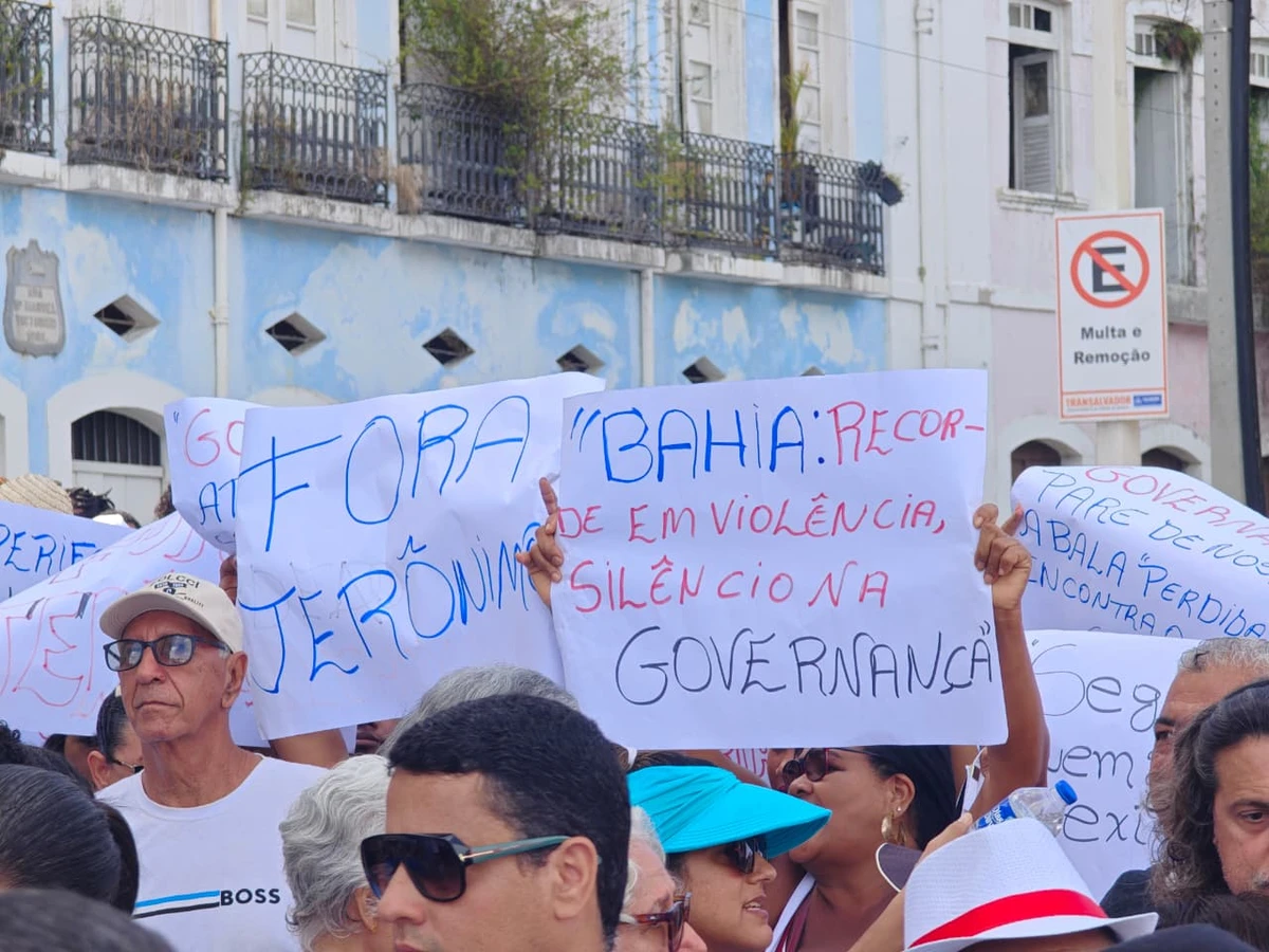 Protesto contra o governador na Lavagem do Bonfim