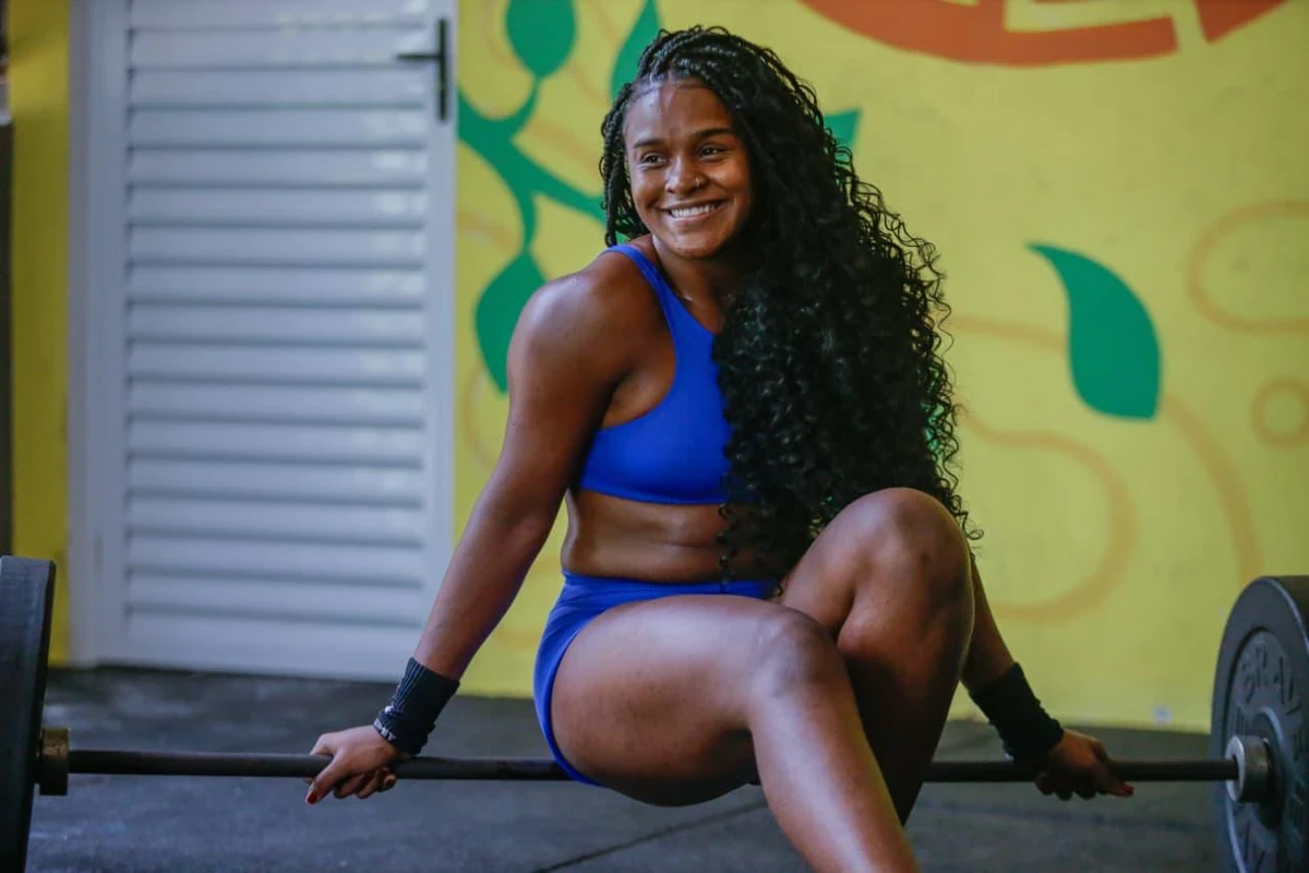 Raíssa Ferreira, 22 anos, que pratica jiu-jítsu e de crossfit, se define como uma atleta ‘híbrida’ 