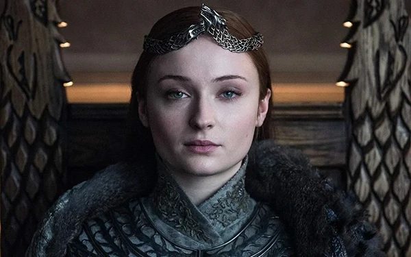 Sophie Turner em "Game Of Thrones" por Reprodução/Redes Sociais 