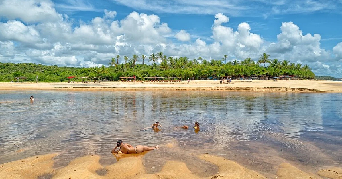 Imagem - Vila na Bahia onde andar de carro é proibido ainda tem ruas de areia e atrai quem busca sossego