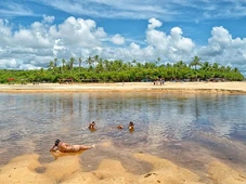 Imagem - Vila na Bahia onde andar de carro é proibido ainda tem ruas de areia e atrai quem busca sossego
