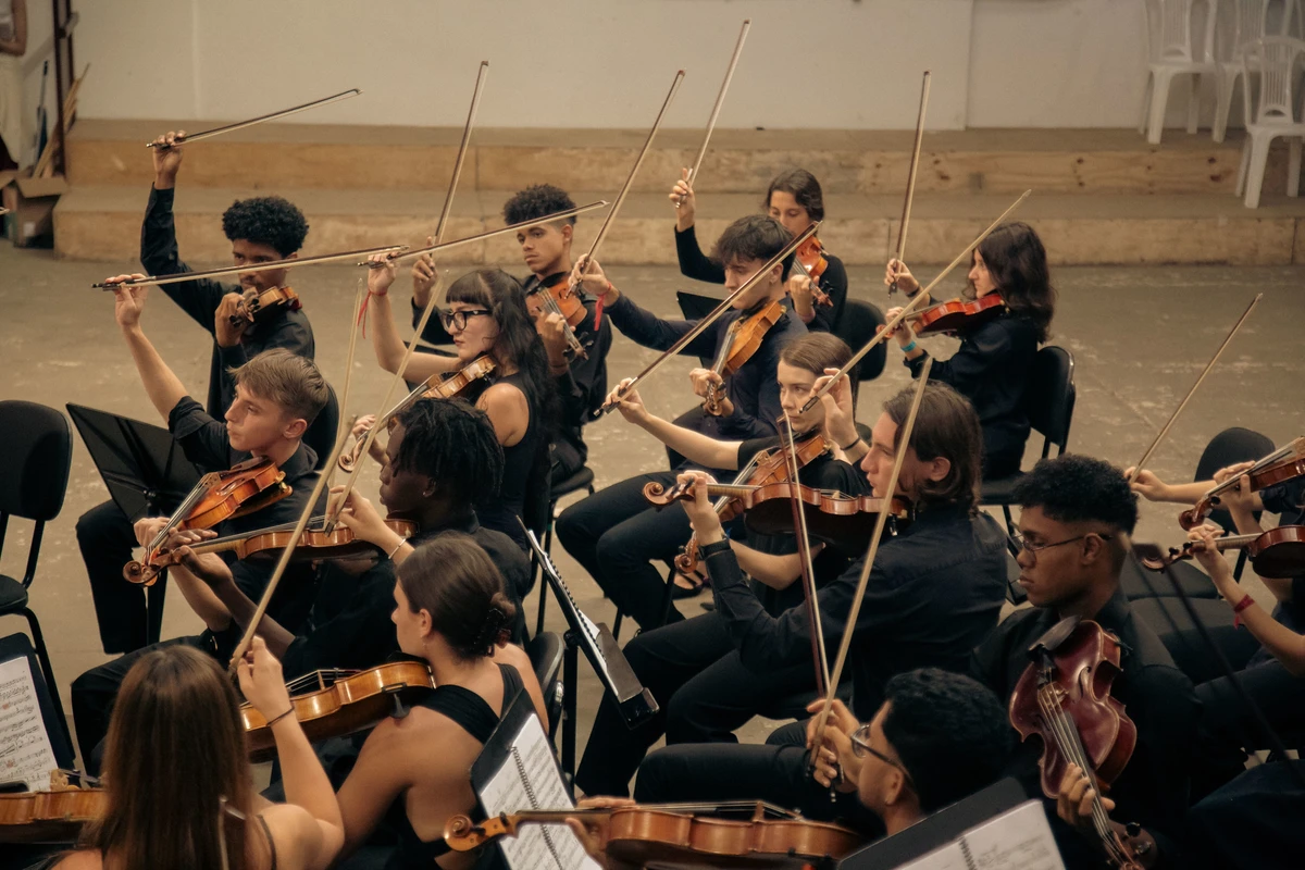Apresentação dos alunos do Neojiba na Ópera Falstaff de Giuseppe Verdi, no Parque do Queimado