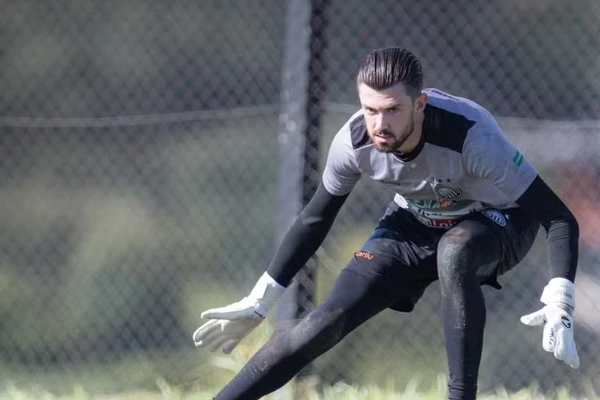 Elias em ação pelo Operário-PR por Victoria Sellares/OFEC