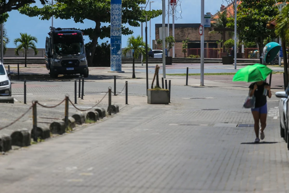 Integrantes do CV controlam esquema de flanelinhas no Rio Vermelho por Arisson Marinho/CORREIO