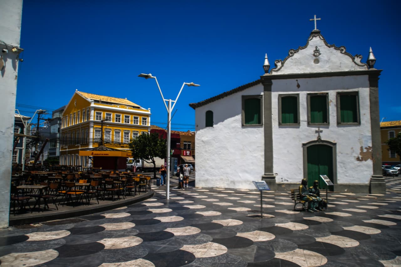 Integrantes do CV controlam esquema de flanelinhas no Rio Vermelho por Arisson Marinho/CORREIO