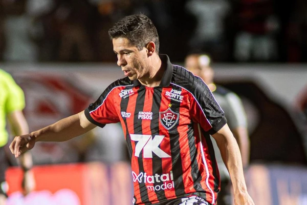 Osvaldo em Ação pelo Vitória 
