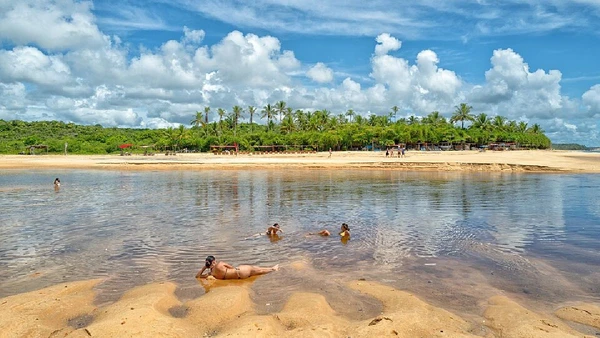Praias isoladas são alguns dos maiores atrativos do local
