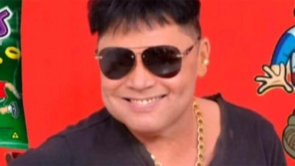 Ray Douglas, cantor de Brega 