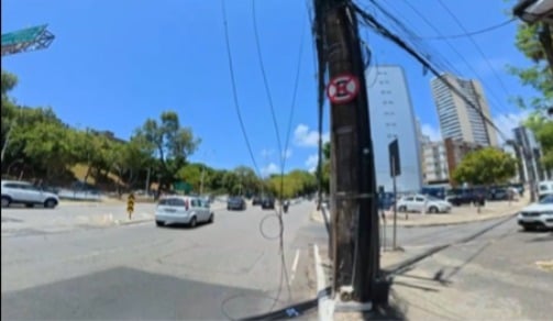 Técnico de internet sofre graves queimaduras após receber descarga elétrica em Salvador por Reprodução/TV Bahia