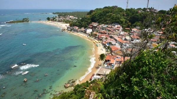 Veja como o comércio baiano se transformou para acolher o crescente público de Israel