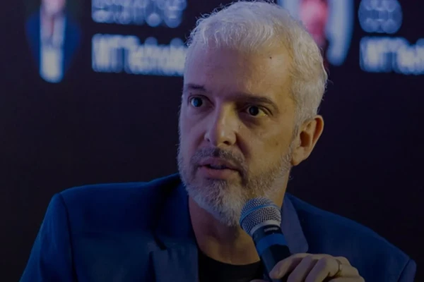 André Miceli por Reprodução