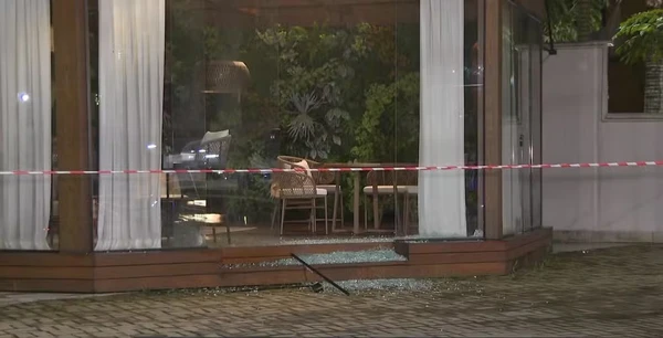 Médico mata dois colegas de trabalho em frente a restaurante de alto padrão por Reprodução/TV Globo