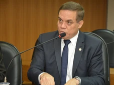 Imagem - Deputado ironiza anúncios de adesão de prefeitos por Jerônimo: 'Daqui a pouco a Bahia tem mais de 1 mil cidades'