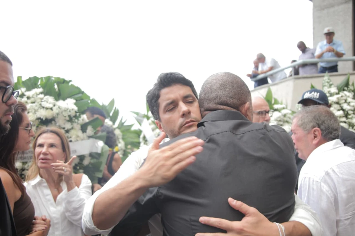 Duda Sanches no velório do pai, Alan Sanches