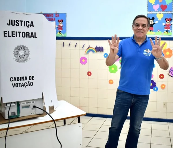 Luciano Ribeiro lamentou a morte de Alan Sanches nas redes sociais por Reprodução