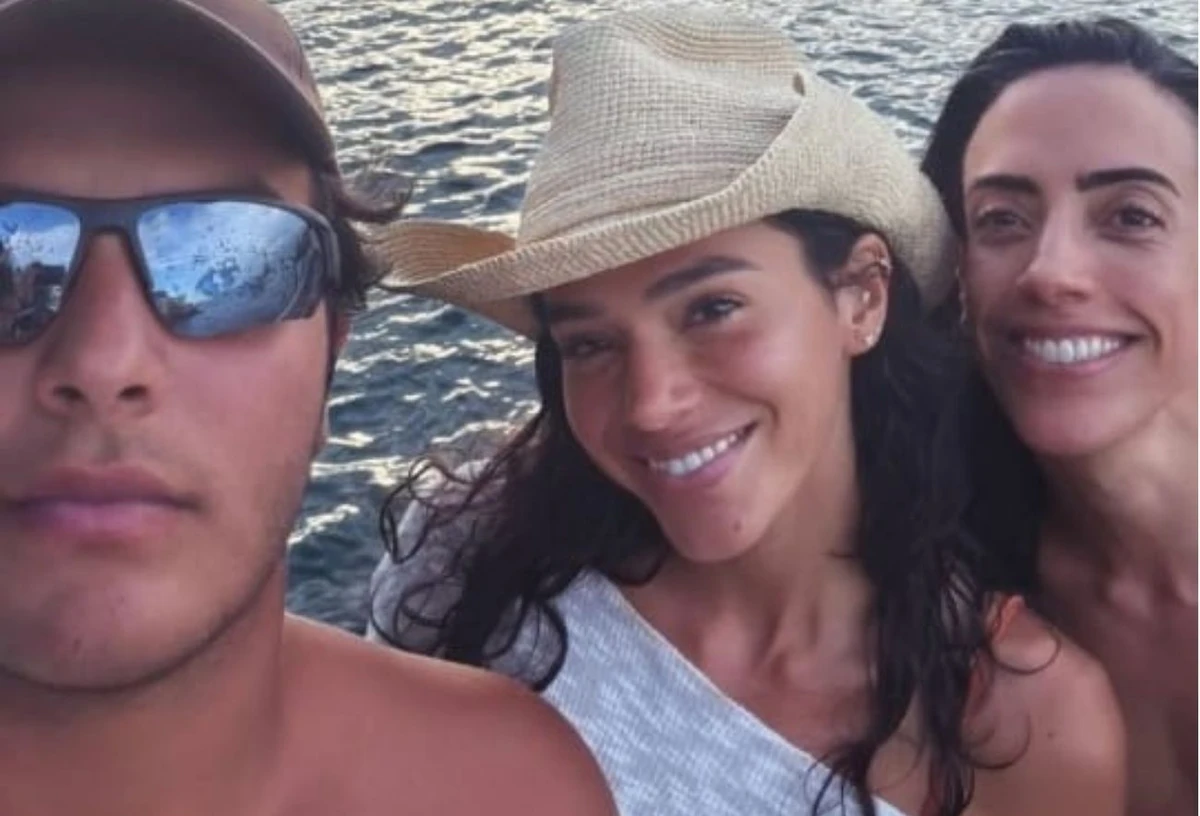 Marcelo, Bruna e Luana em registro em Salvador