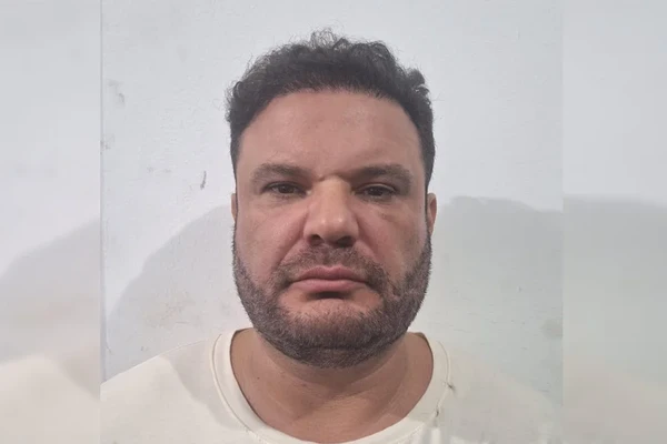 Carlos Alberto Azevedo Silva Filho por Reprodução