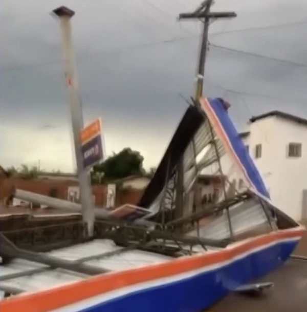 Chuvas provocam estragos no oeste da Bahia por Reprodução 