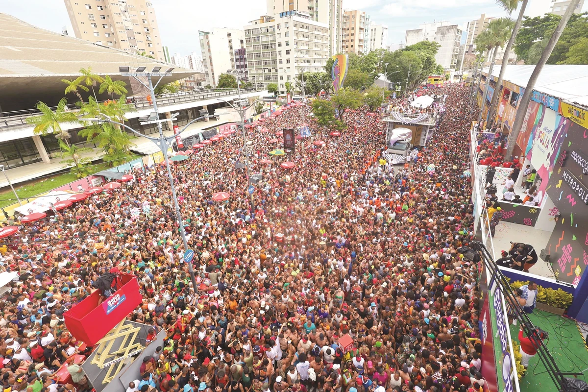 Expectativa é que a folia tenha 1,2 milhão de turistas