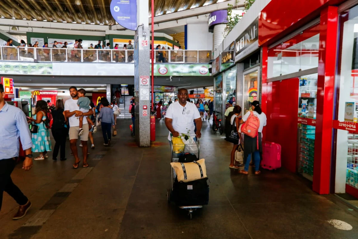 Nova Rodoviária da Bahia inaugura moderna, mas exclui quem vivia do comércio popular por Arison Marinho