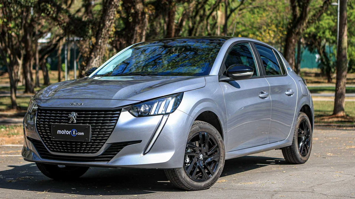 4º - Peugeot 208 Style - R$ 92.990: O veiculo é equipado com o motor 1.0 Firefly, que entrega 75 cv de potência e 10,7 kgfm de torque por Reprodução