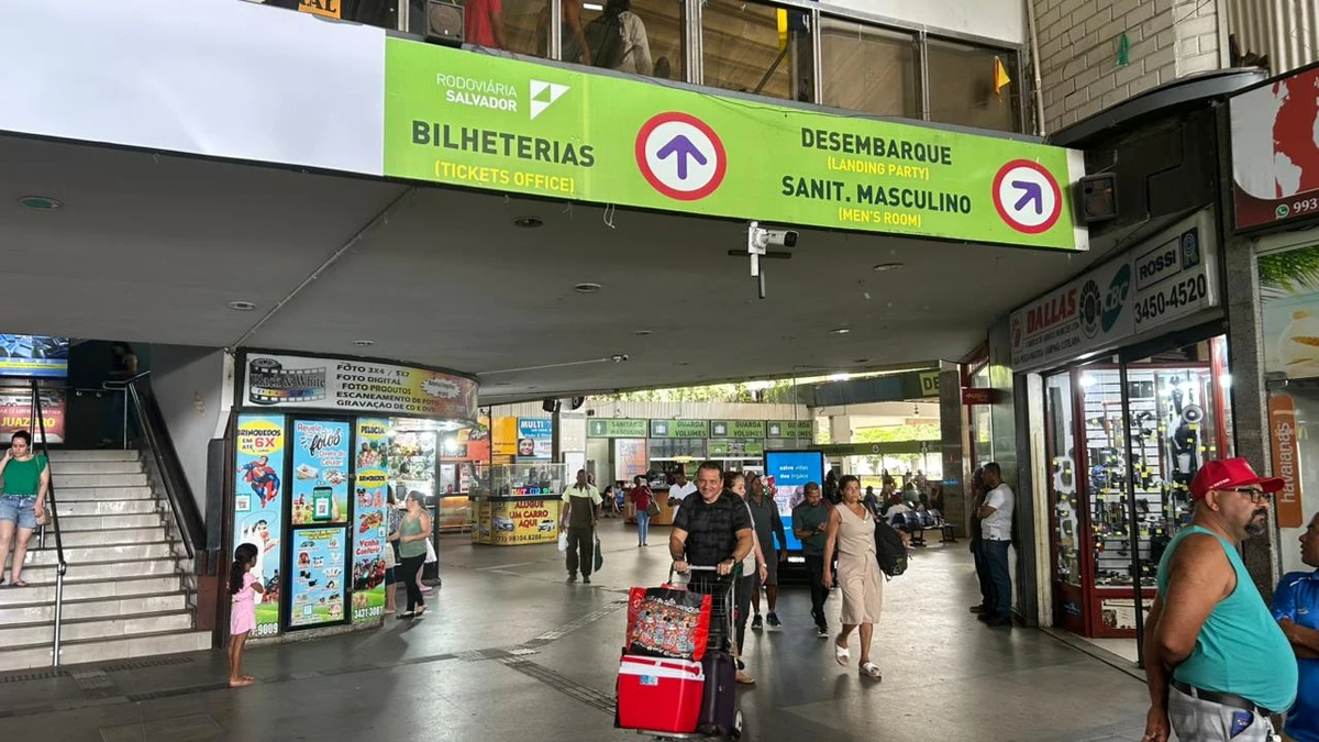 Rodoviária da Avenida ACM encerra atividades nesta segunda-feira (19) por Eduardo Bastos / CORREIO 