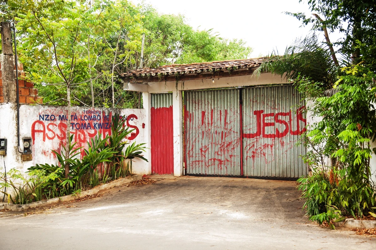 Terreiro Nzo Mutá Lombô ye Kayongo Toma Kwiza é alvo de ataques religiosos por Sora Maia/CORREIO