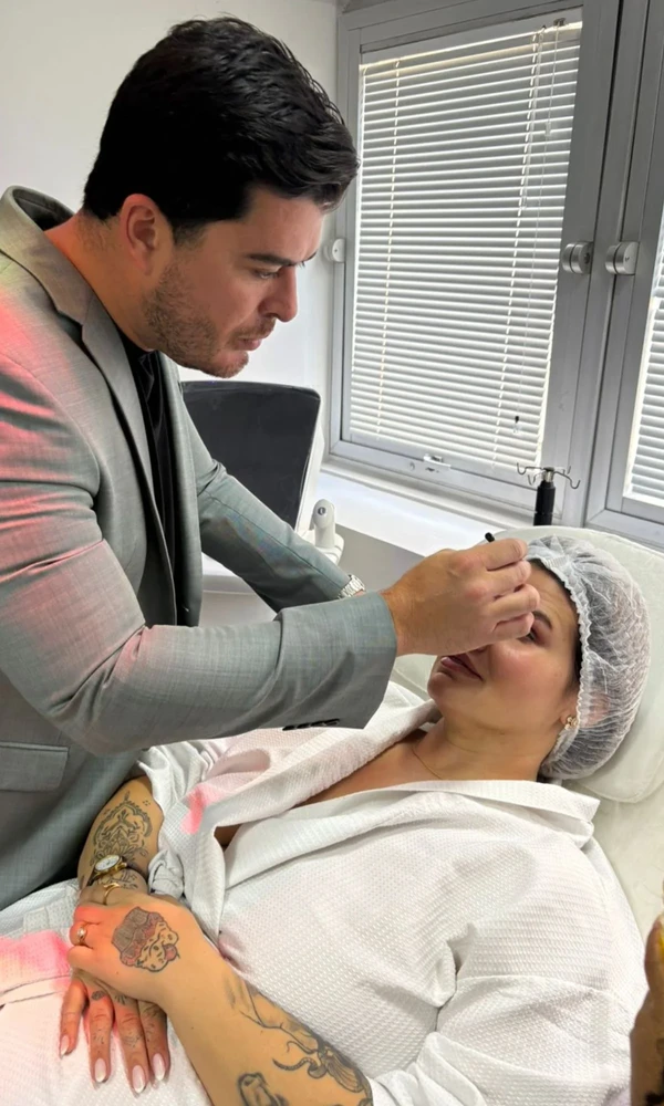 Thais Carla passa por procedimentos estéticos após perder peso por Reprodução/Instagram